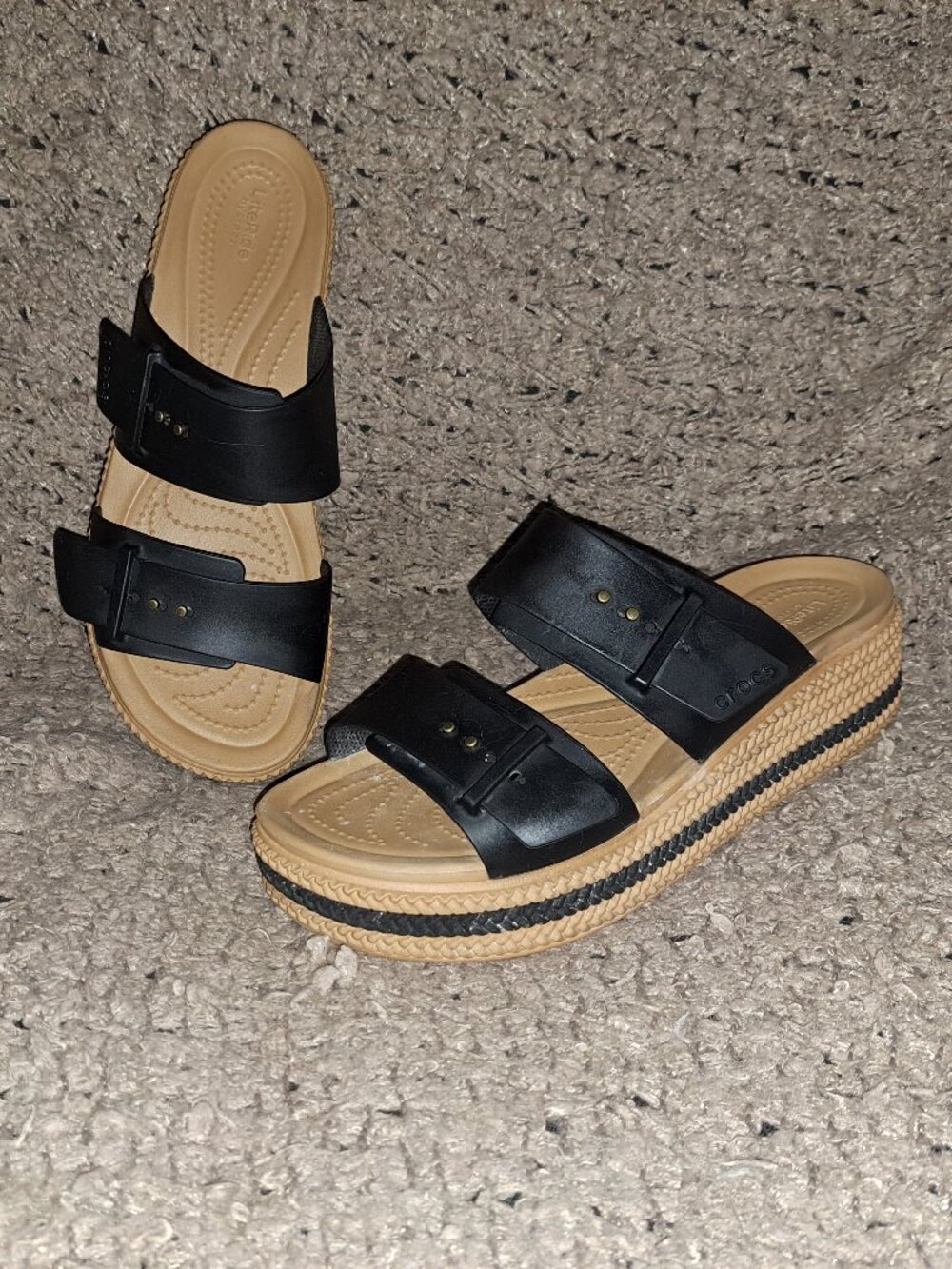 CROCS-Brooklyn Woven Buckle-Black/Tan-Platform Wedge-Sz 10-Excellent